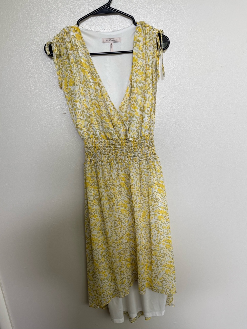 BCBGMAXAZRIA Yellow Floral Smocked Waist Hilo Midi Dress